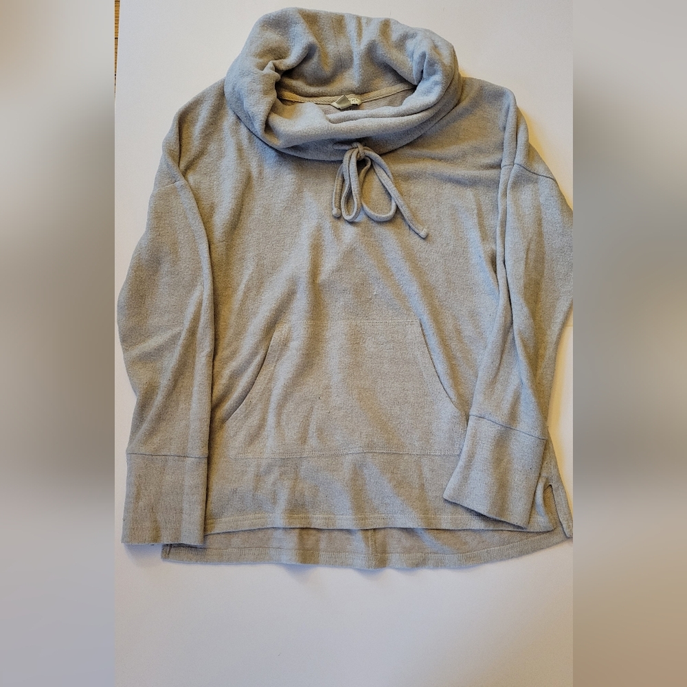 Long sleeve sweater